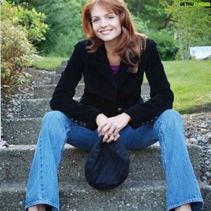 Anne Leighton Wiki, Biography, Height, Weight, Net Worth, Age, Who, Instagram