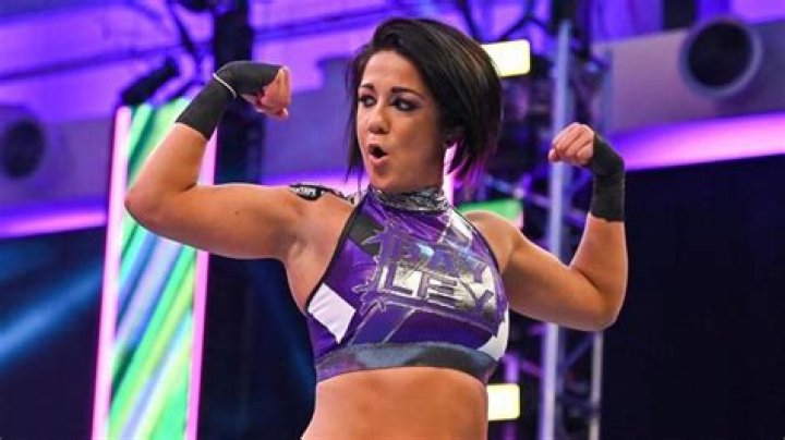Bayley (wrestler)Bio,Age,Sister,Husband,Net Worth,WWE and Twitter