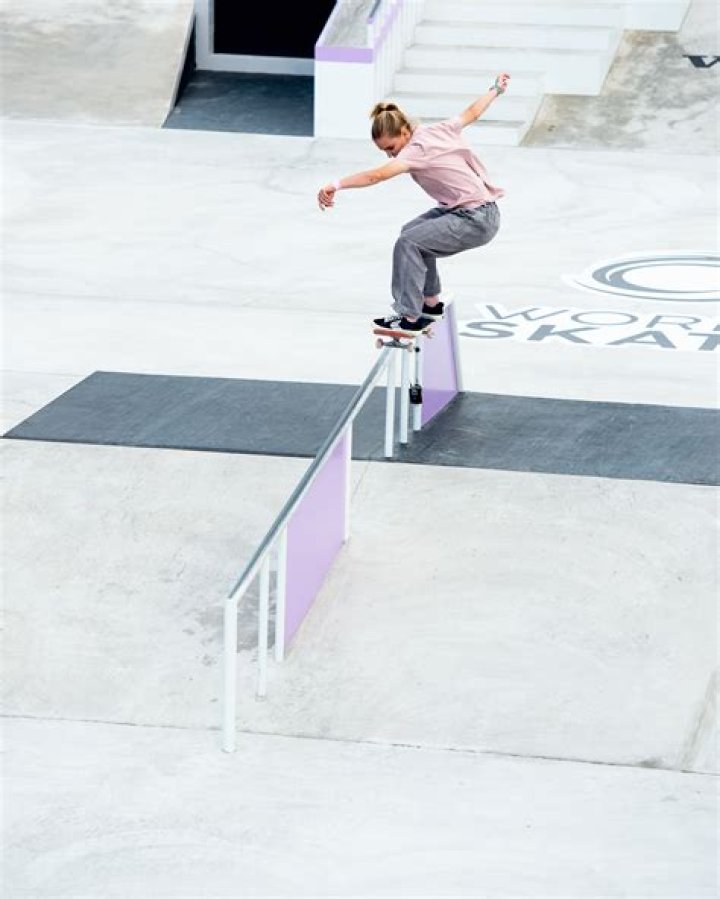 How Old Is Roos Zwetsloot? Meet The Skateboarder On Instagram