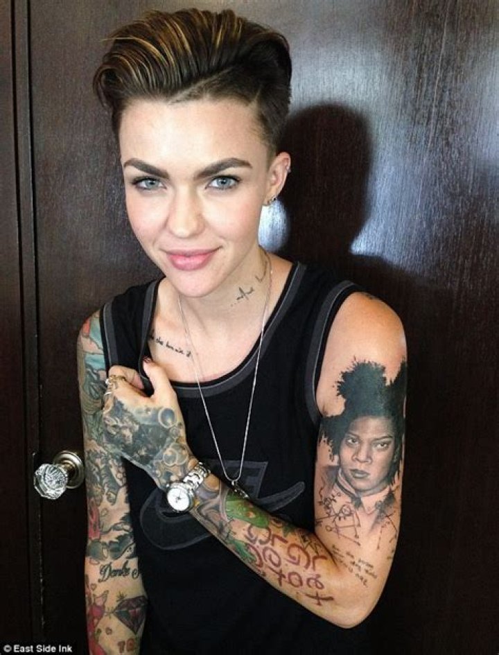 Lorena Andrea: dating, net worth, tattoos, smoking & body measurements
